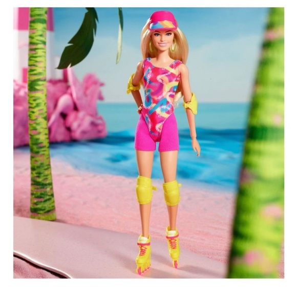 Margo Robbie Skate Barbie - Picture 3 of 7